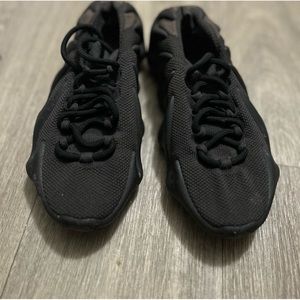 2021
Yeezy 450 'Dark Slate'